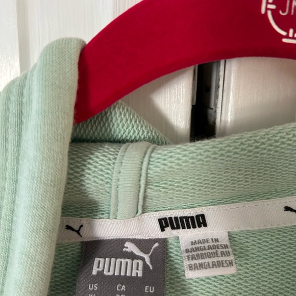 Puma cropped hoodie. Light green - Picture 3 of 3